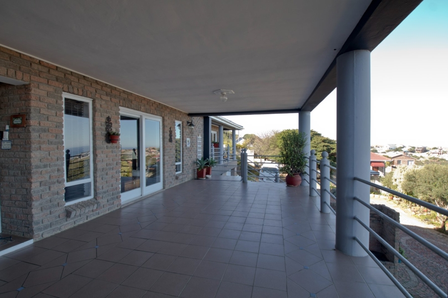 11 Bedroom Property for Sale in Dana Bay Western Cape